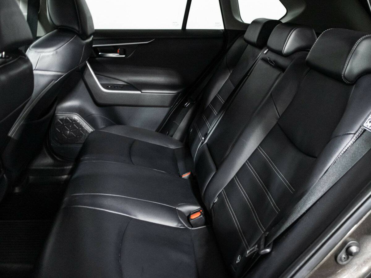 Купить Toyota RAV4 с пробегом. Фото: #9