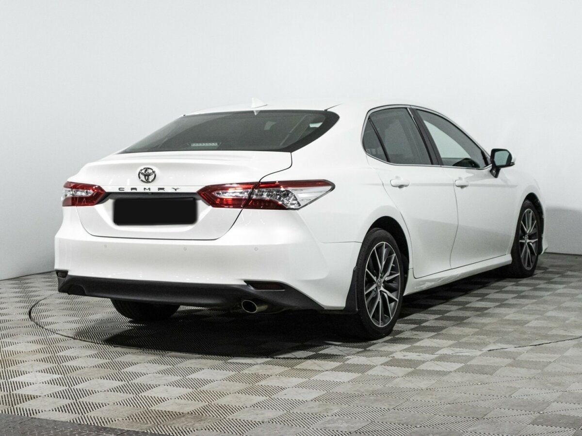 Купить Toyota Camry с пробегом. Фото: #3