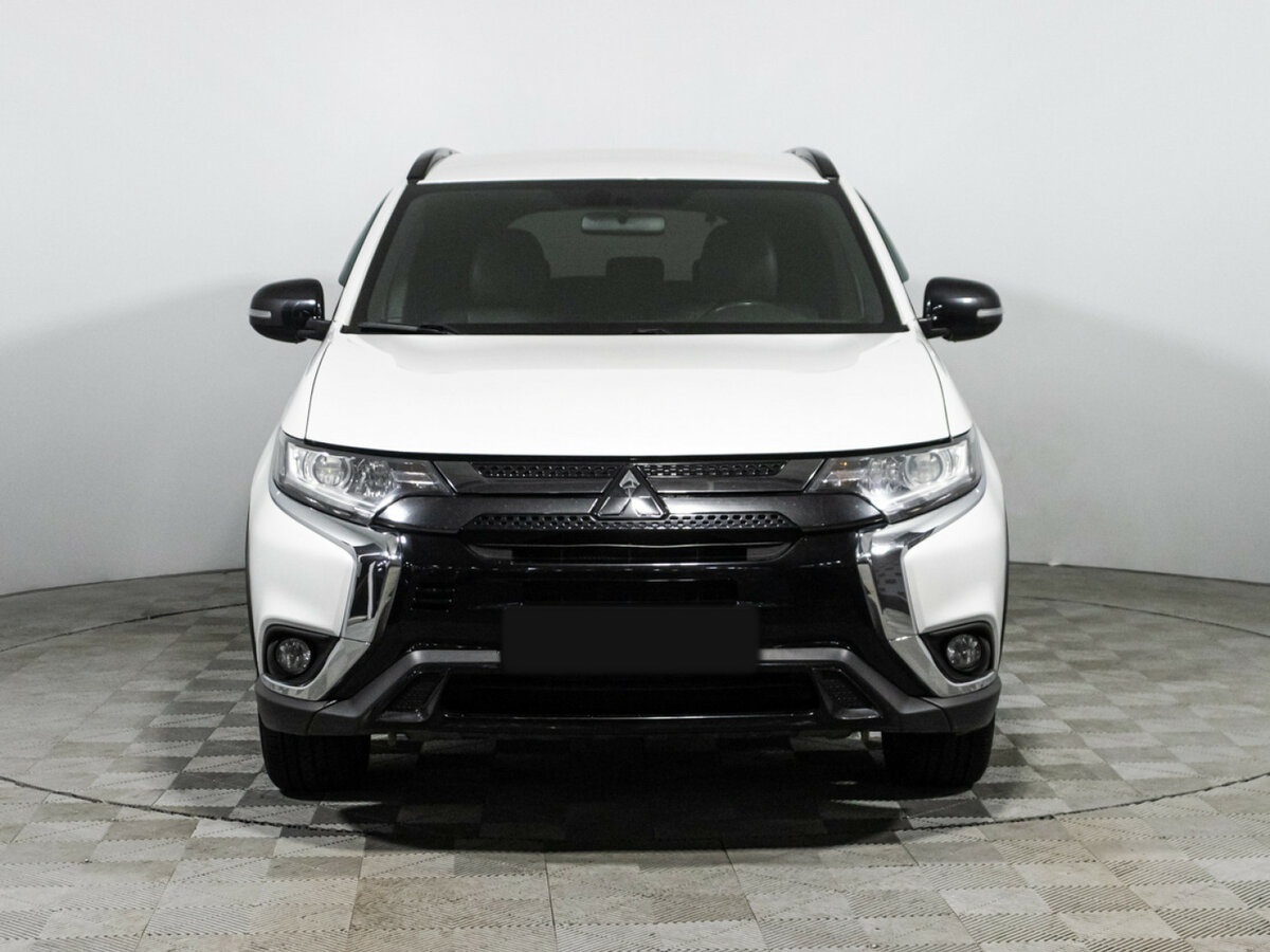 Купить Mitsubishi Outlander с пробегом. Фото: #1
