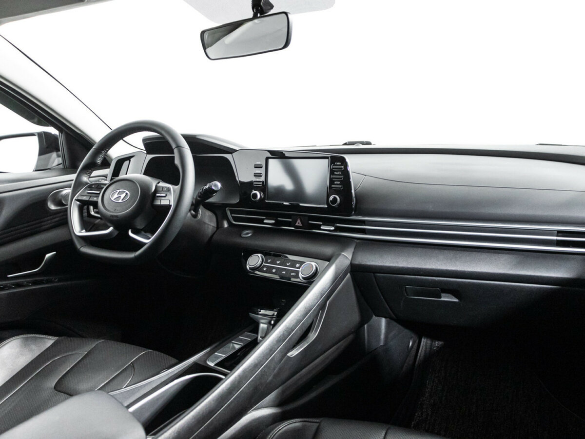 Купить Hyundai Elantra с пробегом. Фото: #8