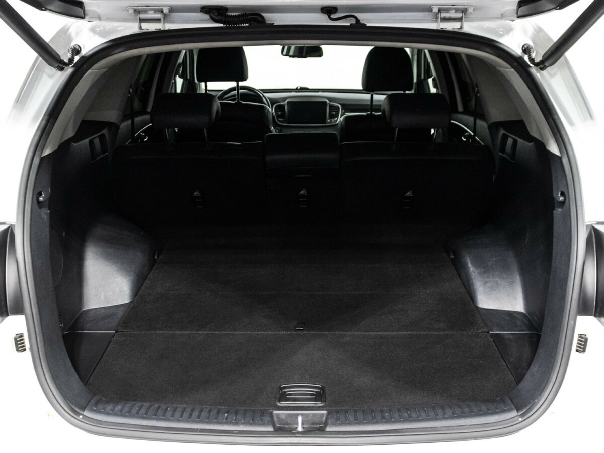 Купить Kia Sorento с пробегом. Фото: #18