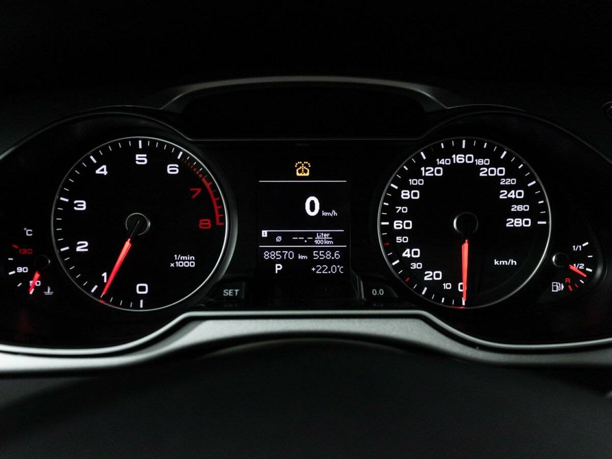 Купить Audi A4 с пробегом. Фото: #11