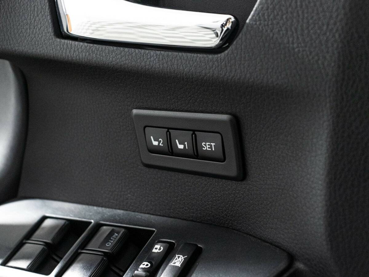 Купить Toyota RAV4 с пробегом. Фото: #14