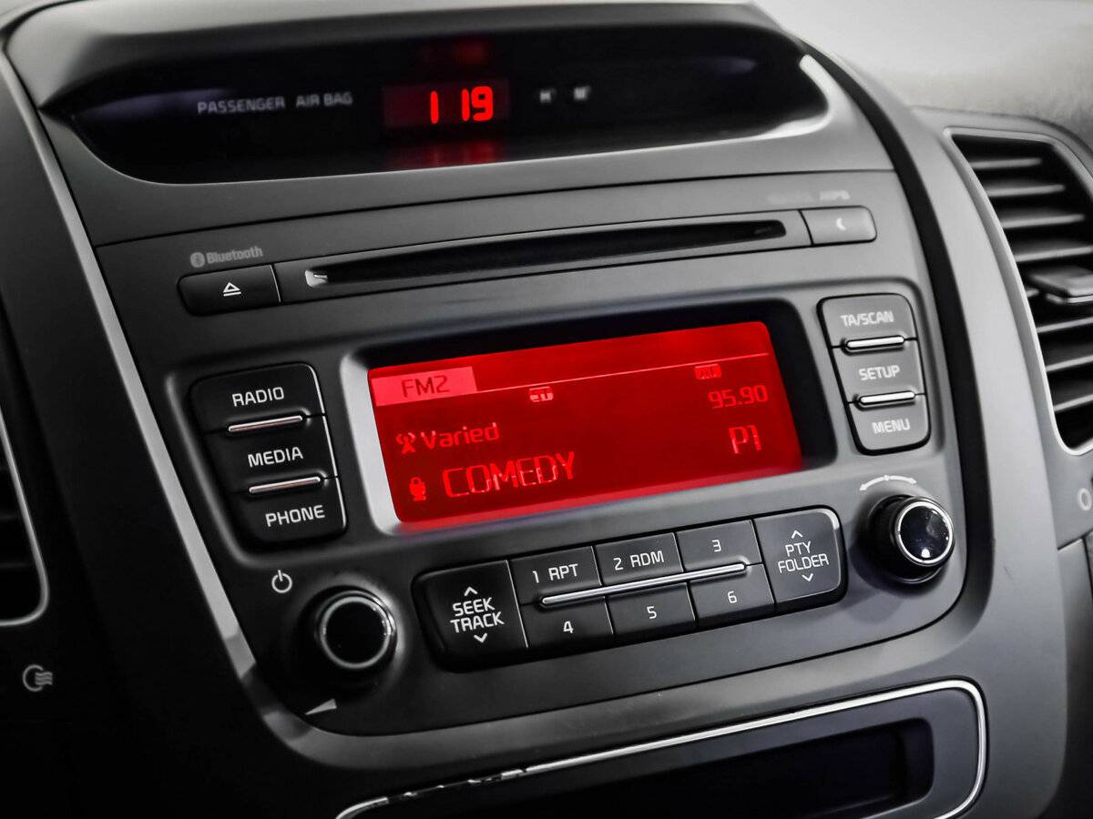 Купить Kia Sorento с пробегом. Фото: #13