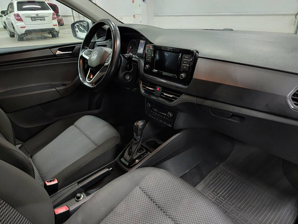 Купить Volkswagen Polo с пробегом. Фото: #10