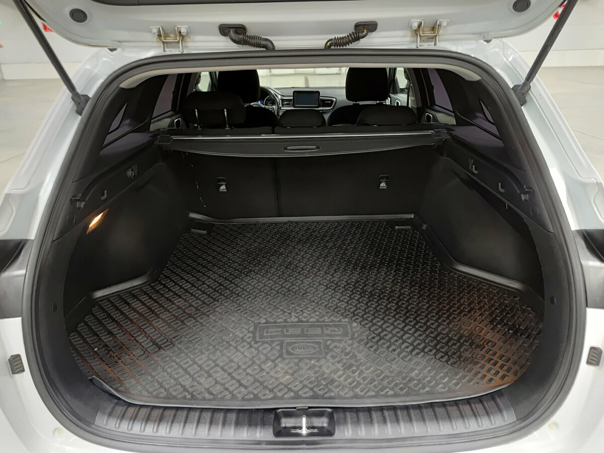 Купить Kia Ceed с пробегом. Фото: #9