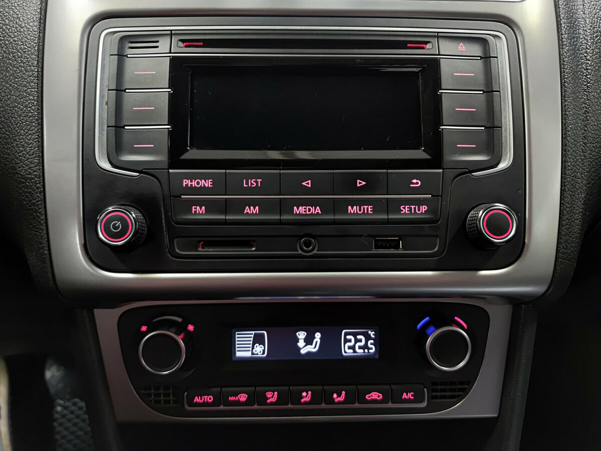 Купить Volkswagen Polo с пробегом. Фото: #13