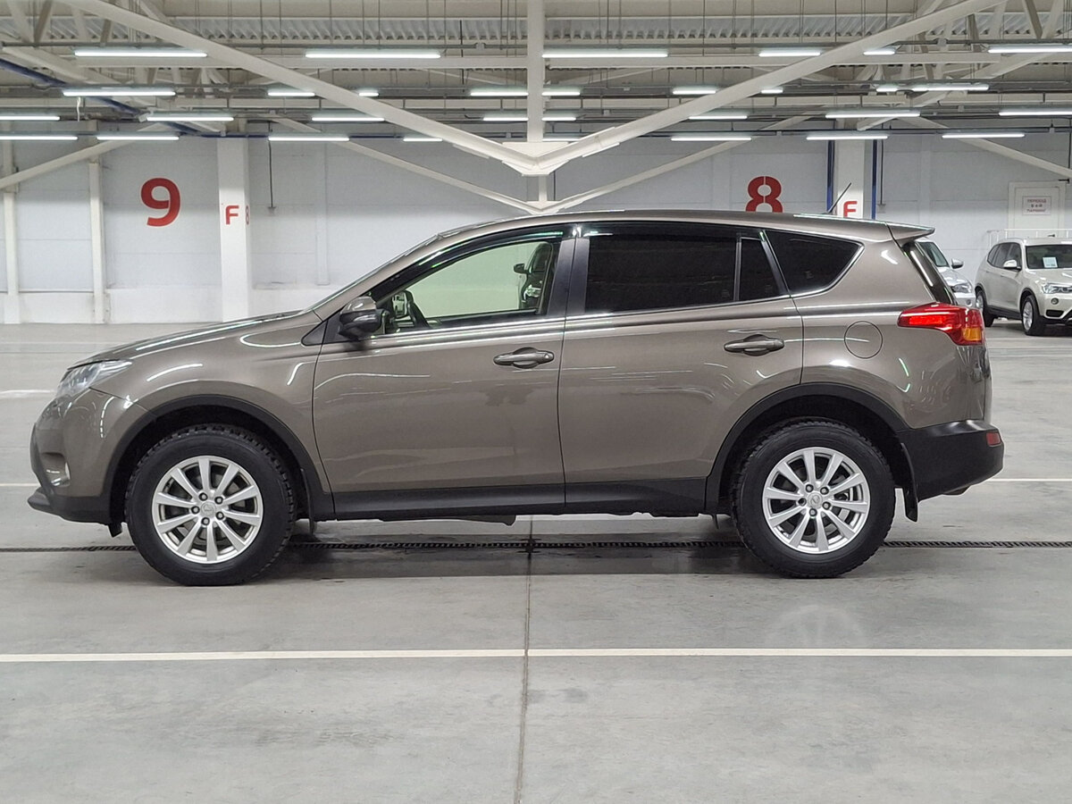 Купить Toyota RAV4 с пробегом. Фото: #7