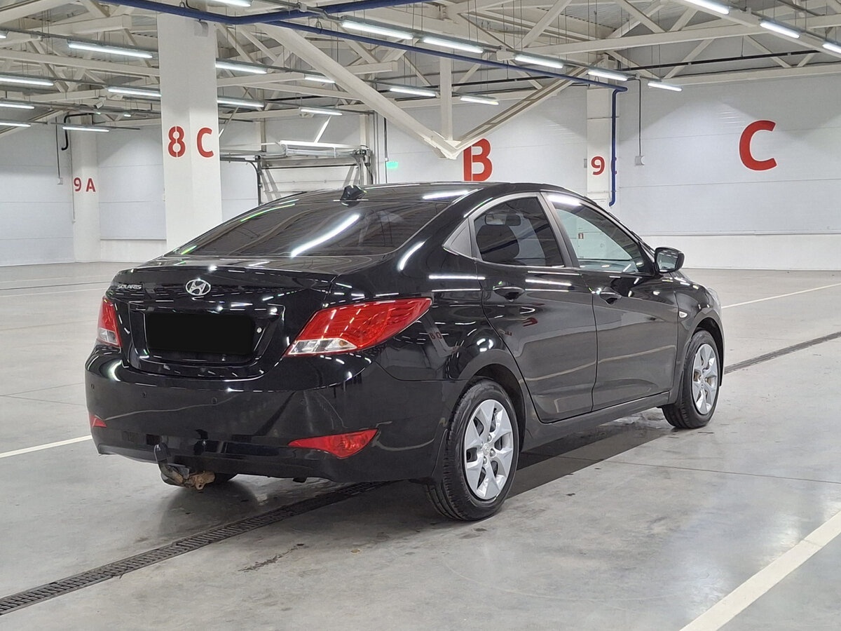 Купить Hyundai Solaris с пробегом. Фото: #4