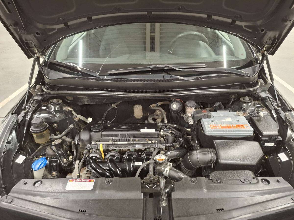 Купить Hyundai Solaris с пробегом. Фото: #8