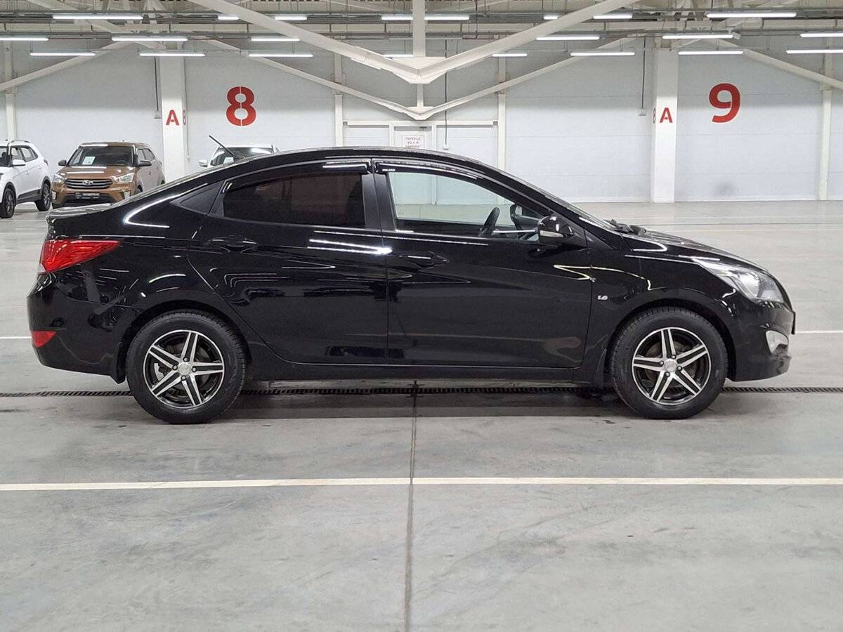 Купить Hyundai Solaris с пробегом. Фото: #3