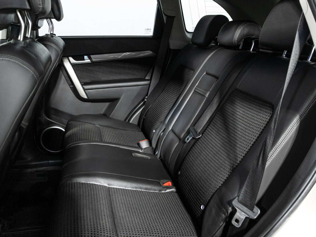 Купить Chevrolet Captiva с пробегом. Фото: #9