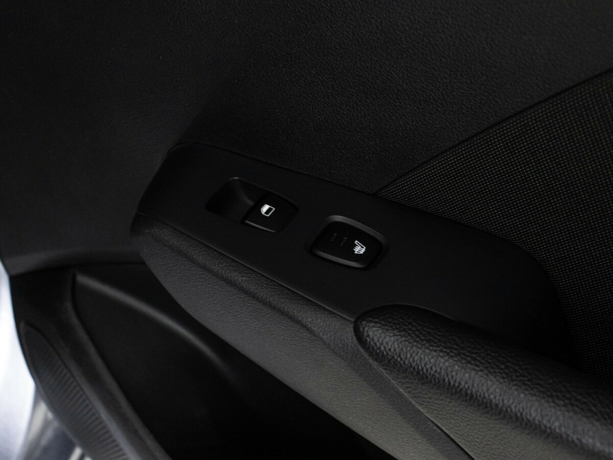 Купить Hyundai Solaris с пробегом. Фото: #3