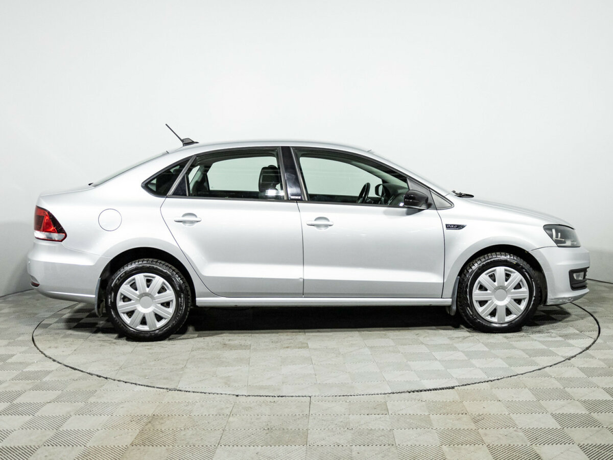 Купить Volkswagen Polo с пробегом. Фото: #3