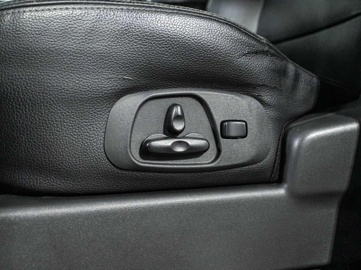 Купить Mitsubishi Pajero с пробегом. Фото: #12