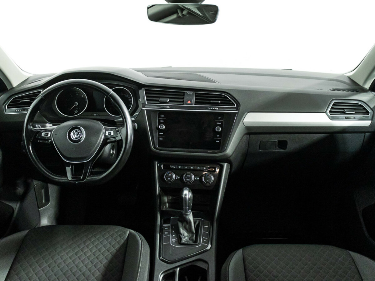 Купить Volkswagen Tiguan с пробегом. Фото: #12