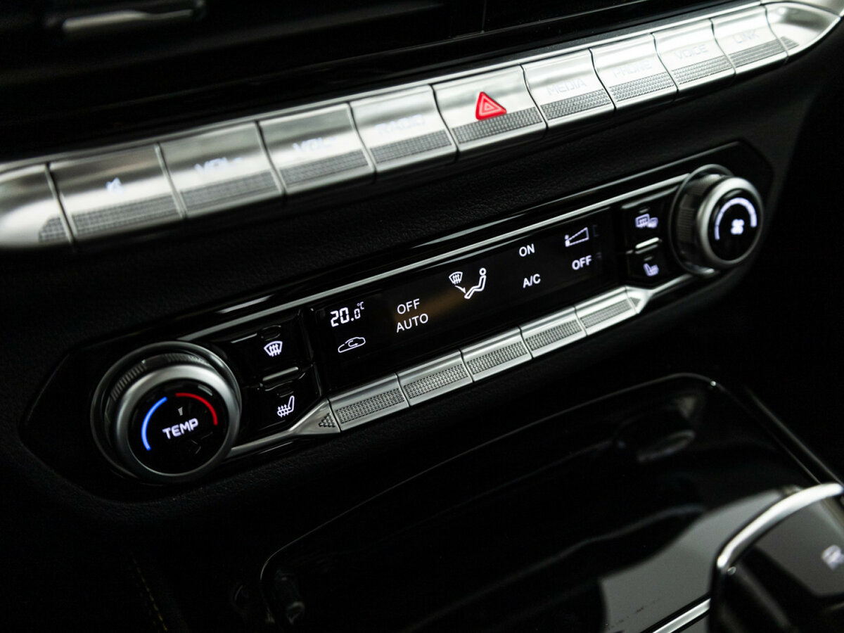 Купить FAW Bestune T77 с пробегом. Фото: #13