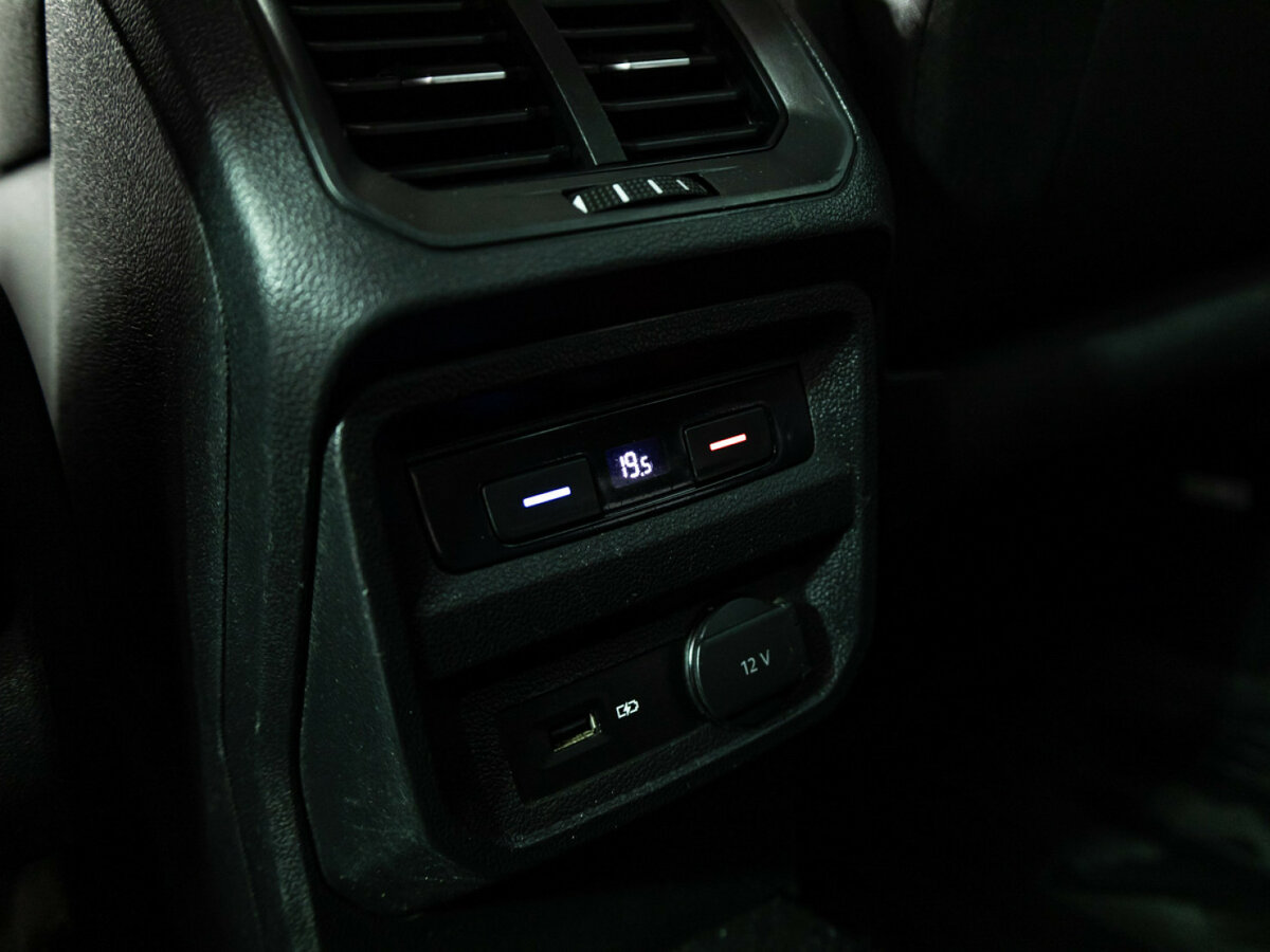 Купить Volkswagen Tiguan с пробегом. Фото: #16