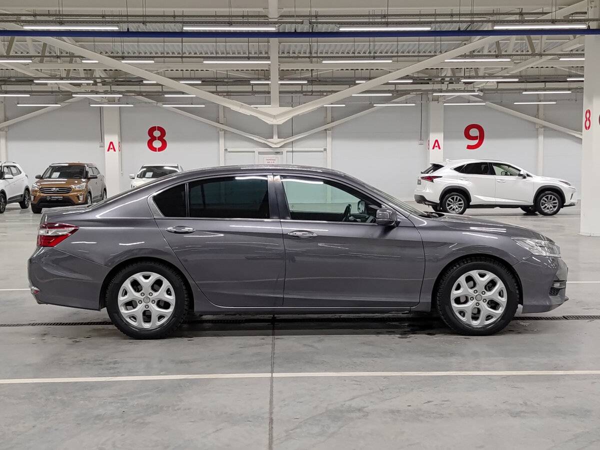 Купить Honda Accord с пробегом. Фото: #3