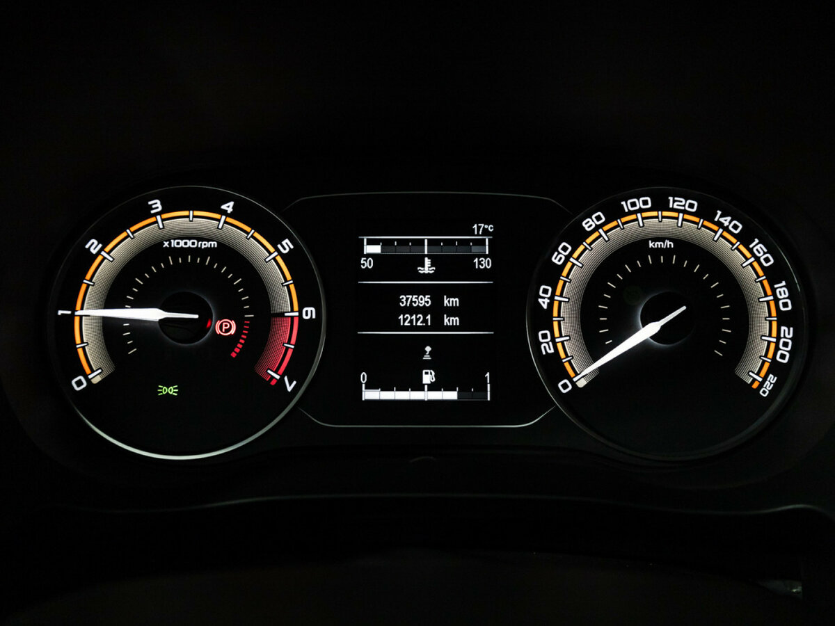 Купить Lada (ВАЗ) Vesta с пробегом. Фото: #11