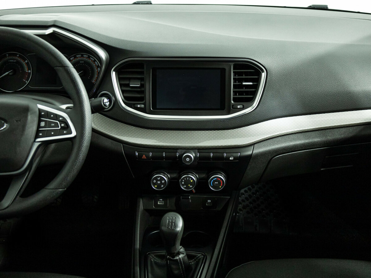 Купить Lada (ВАЗ) Vesta с пробегом. Фото: #13