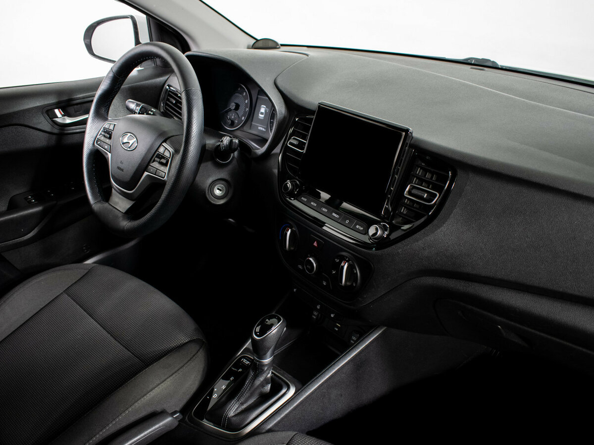 Купить Hyundai Solaris с пробегом. Фото: #9