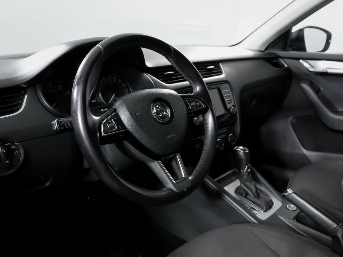 Купить Skoda Octavia с пробегом. Фото: #11
