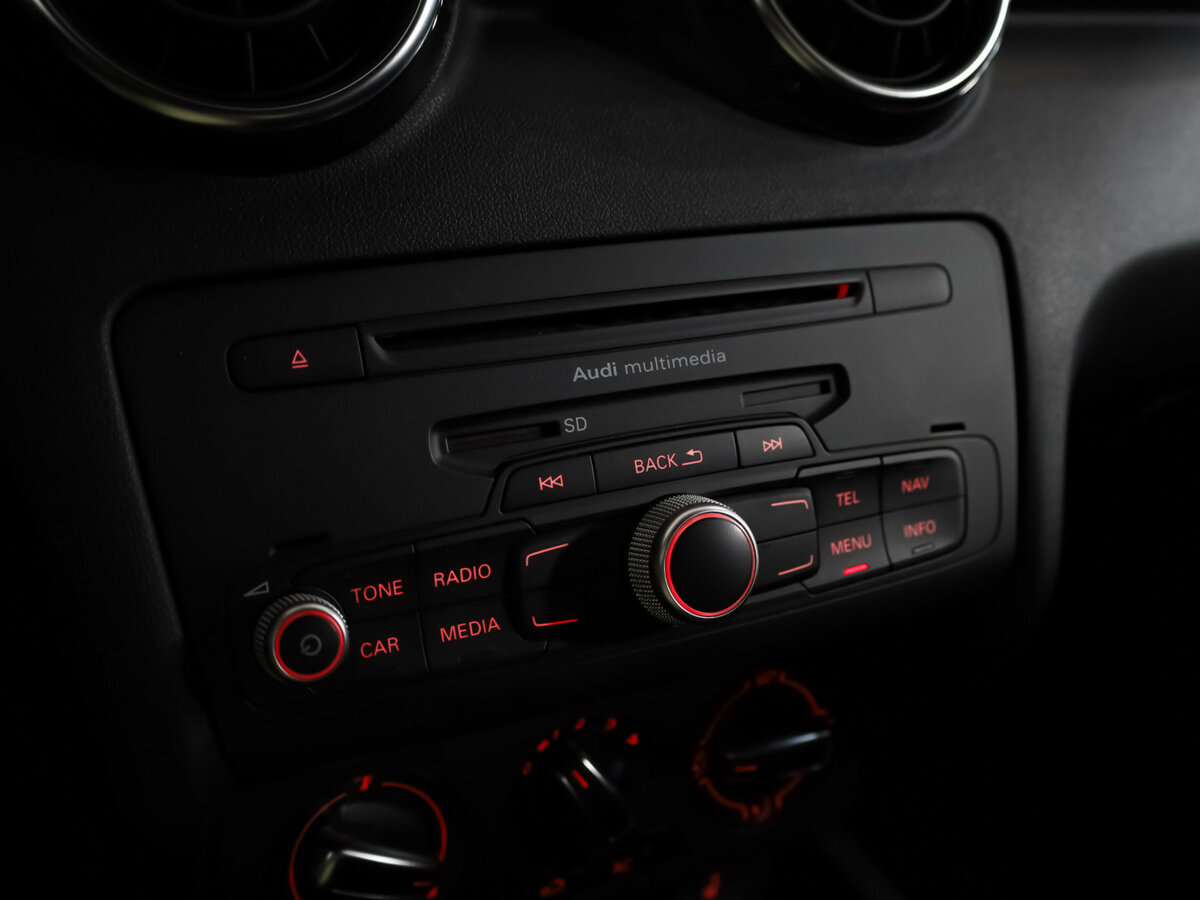 Купить Audi A1 с пробегом. Фото: #15