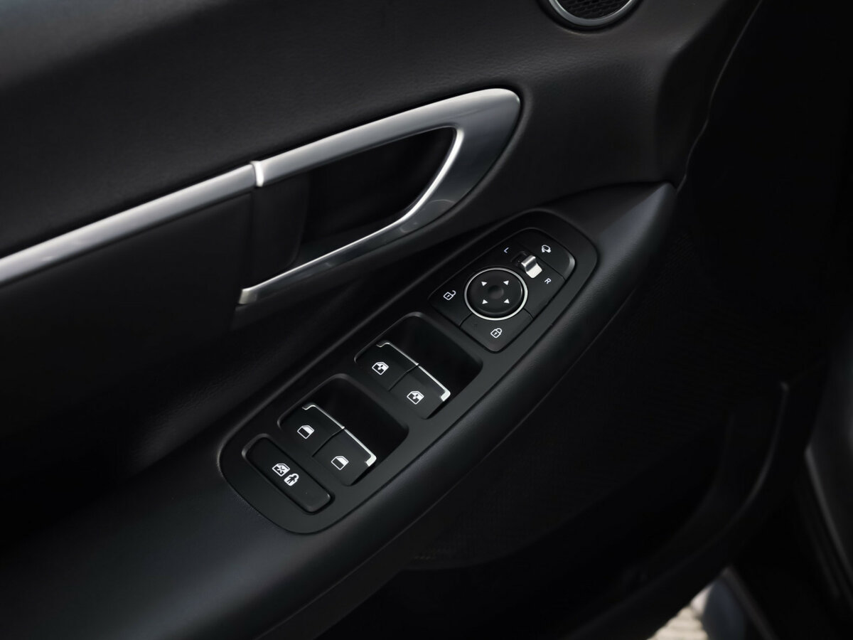 Купить Hyundai Sonata с пробегом. Фото: #11