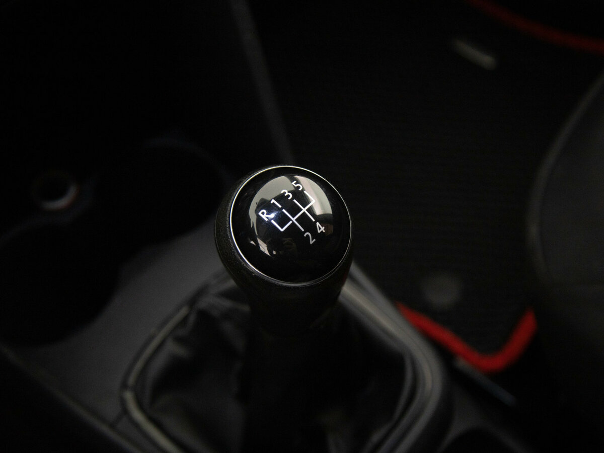 Купить Volkswagen Polo с пробегом. Фото: #7