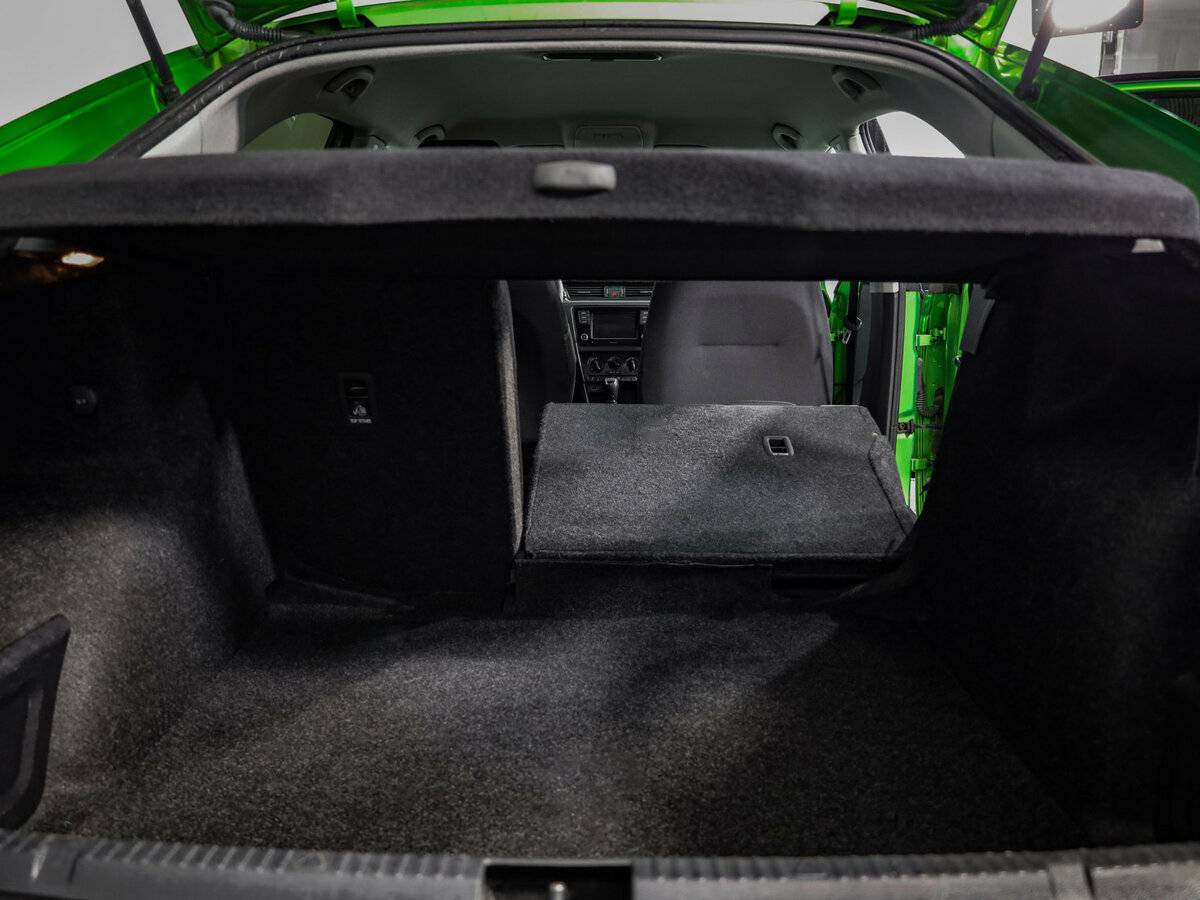 Купить Skoda Rapid с пробегом. Фото: #19