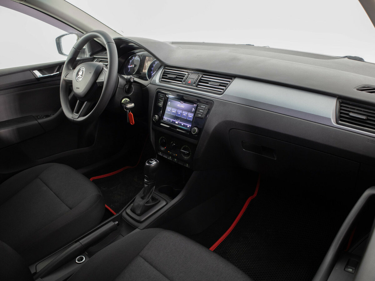 Купить Skoda Rapid с пробегом. Фото: #14