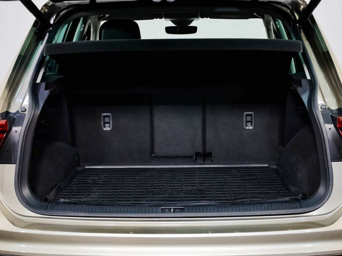 Купить Volkswagen Tiguan с пробегом. Фото: #31