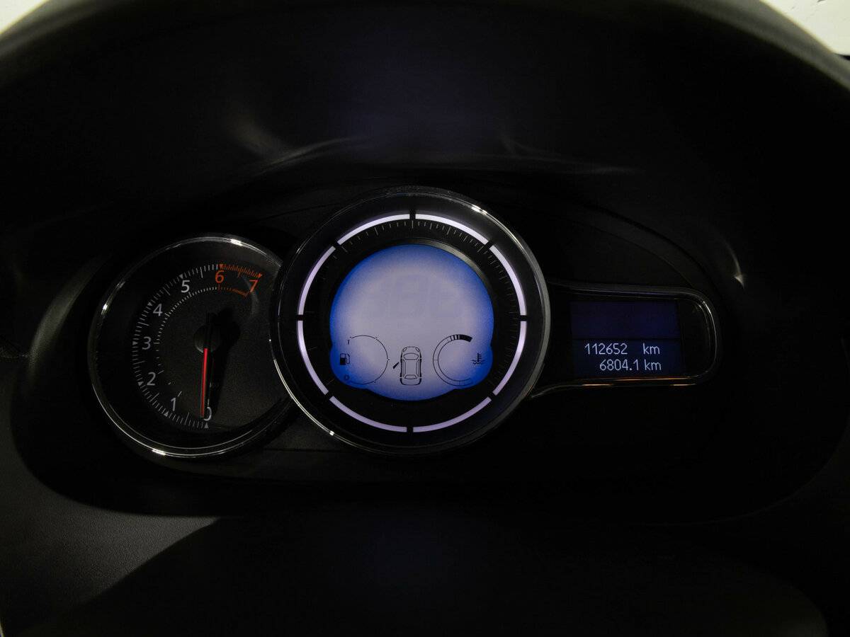 Купить Renault Fluence с пробегом. Фото: #8