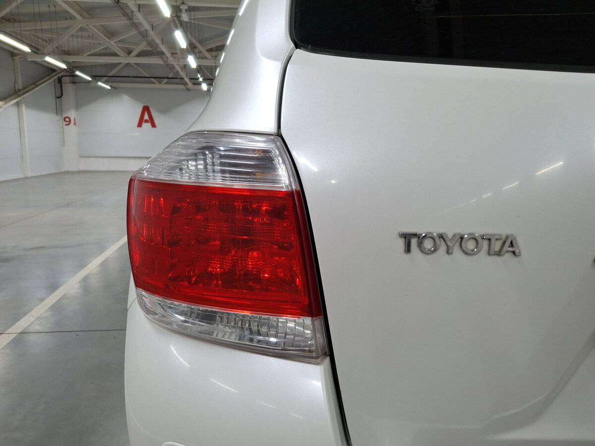 Купить Toyota Highlander с пробегом. Фото: #8