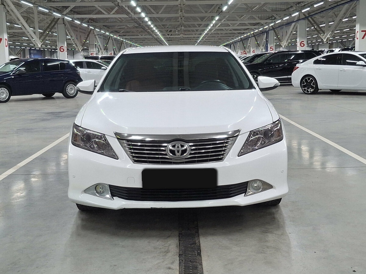 Купить Toyota Camry с пробегом. Фото: #1
