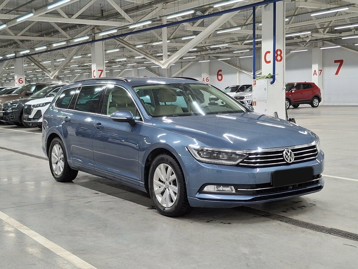 Купить Volkswagen Passat с пробегом. Фото: #2