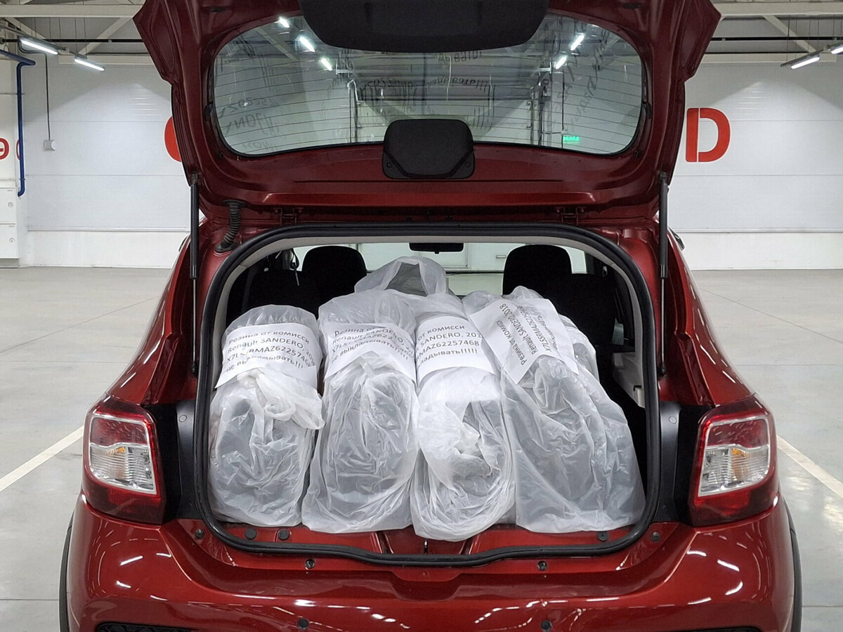 Купить Renault Sandero с пробегом. Фото: #9