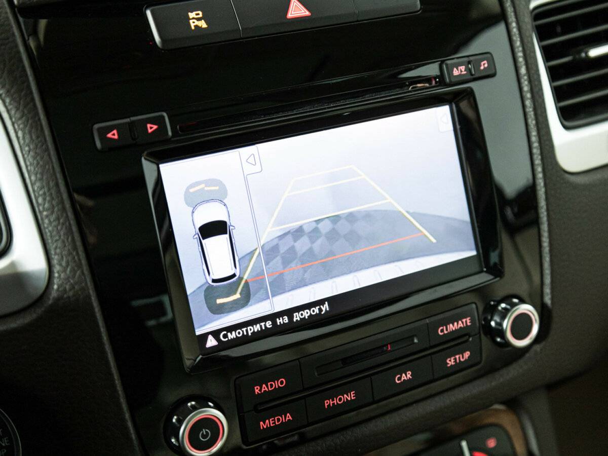 Купить Volkswagen Touareg с пробегом. Фото: #16