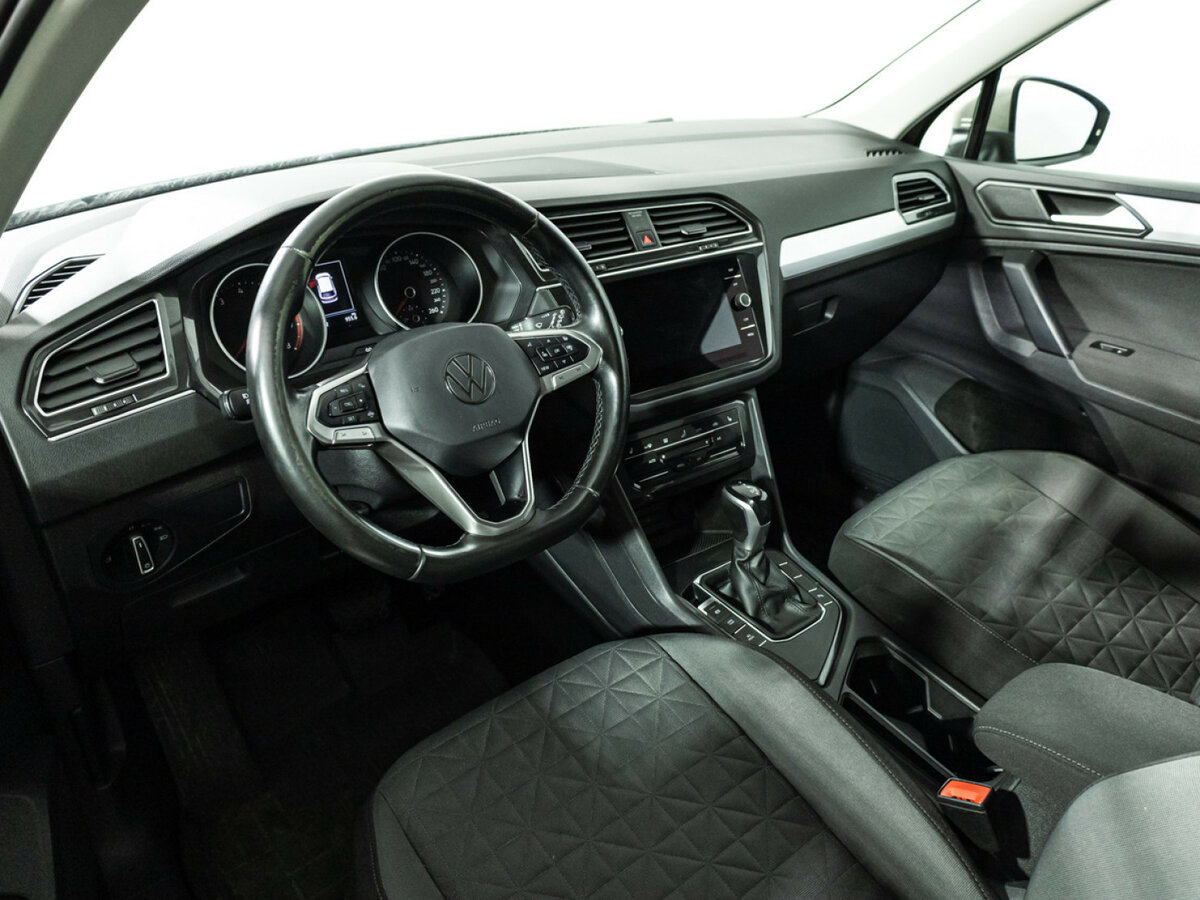 Купить Volkswagen Tiguan с пробегом. Фото: #10