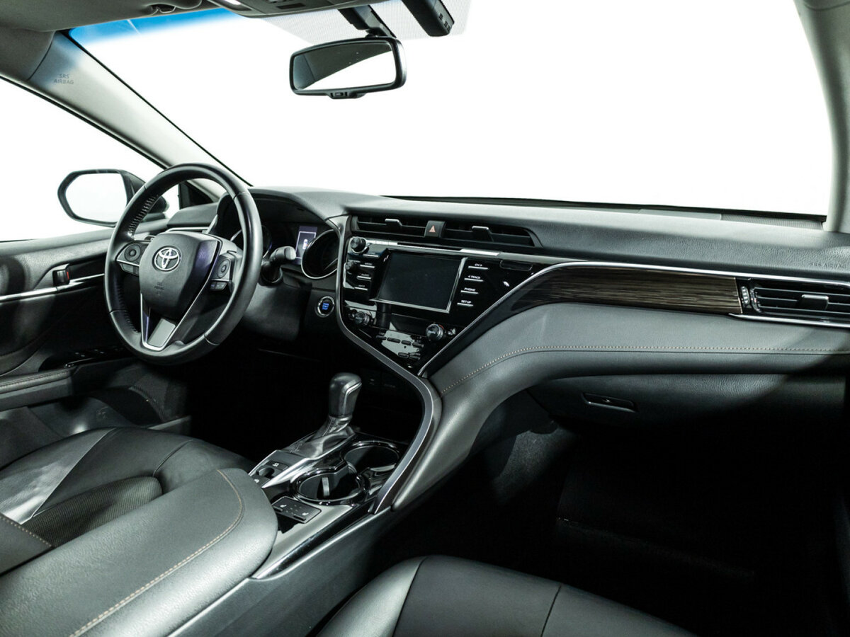 Купить Toyota Camry с пробегом. Фото: #8