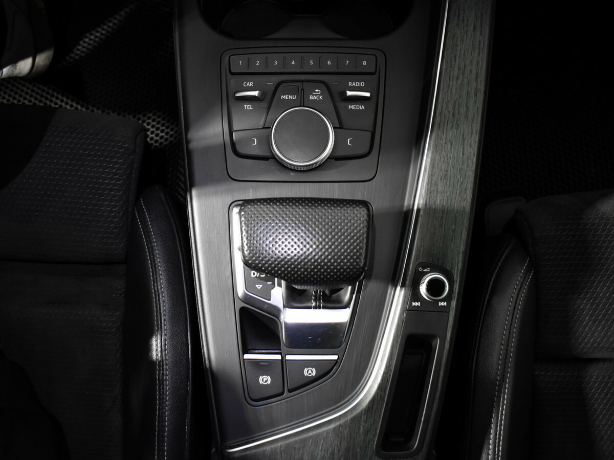 Купить Audi A4 с пробегом. Фото: #9