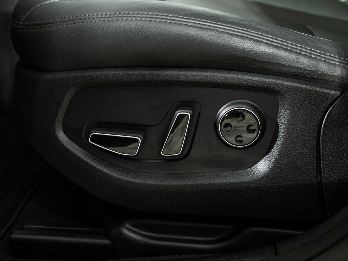 Купить Hyundai Genesis с пробегом. Фото: #14