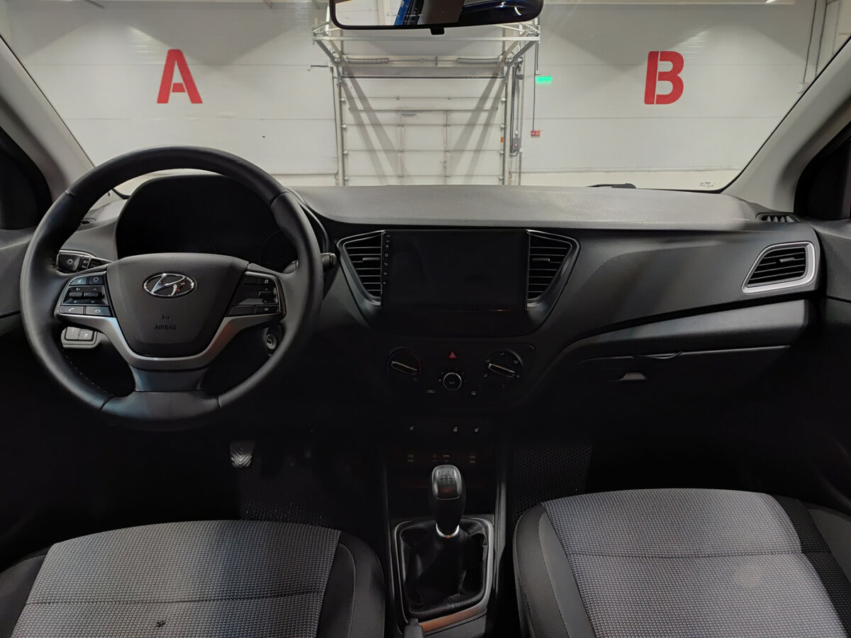 Купить Hyundai Solaris с пробегом. Фото: #13