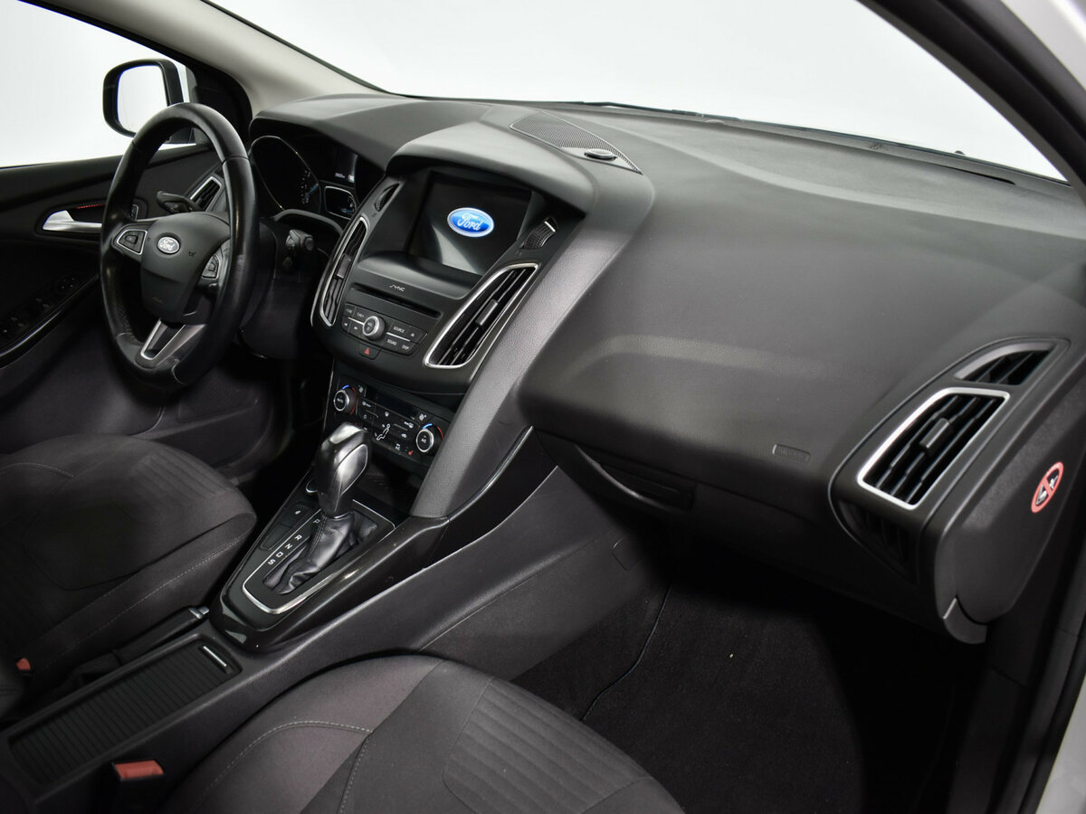 Купить Ford Focus с пробегом. Фото: #9