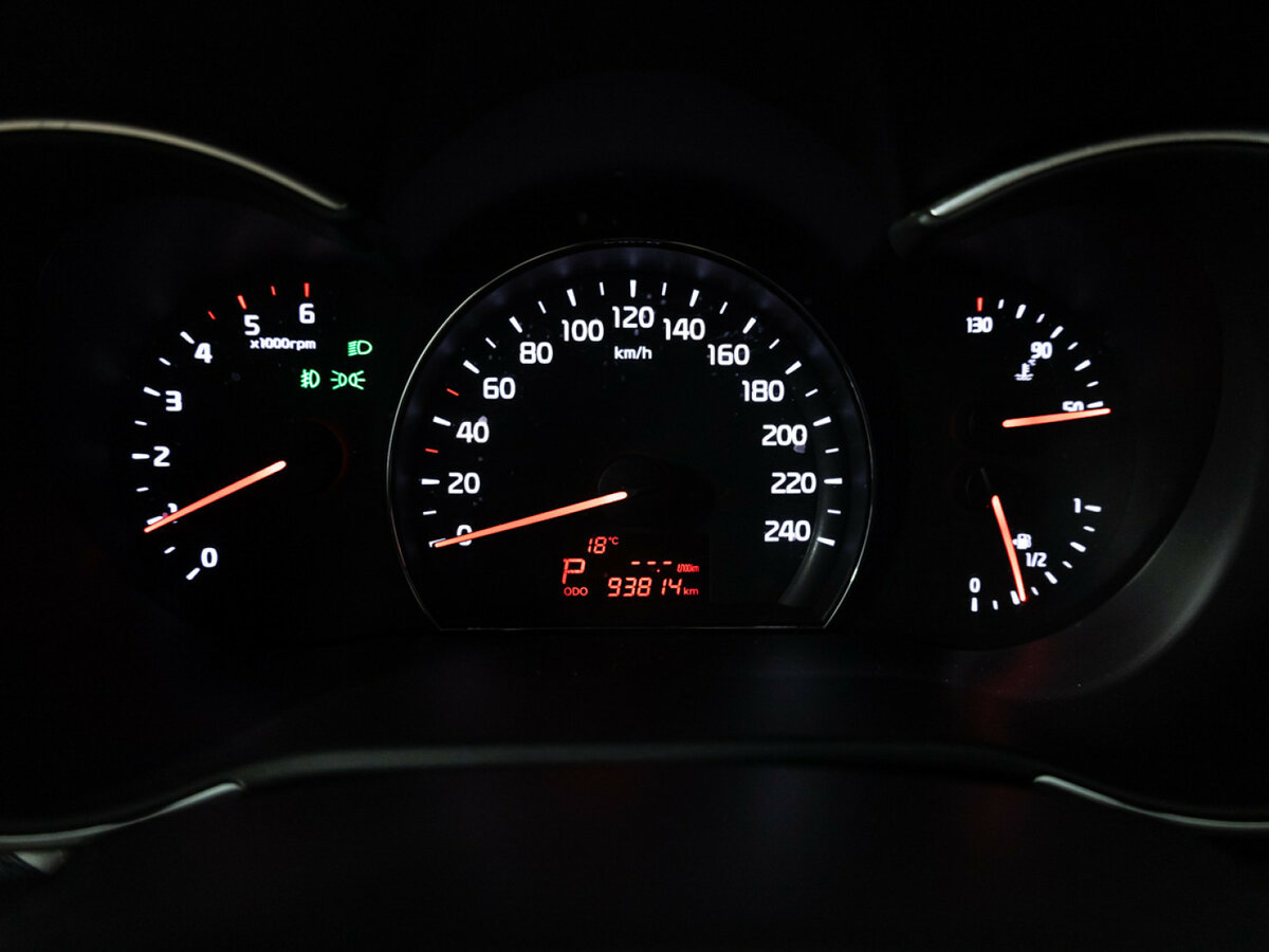 Купить Kia Sorento с пробегом. Фото: #11