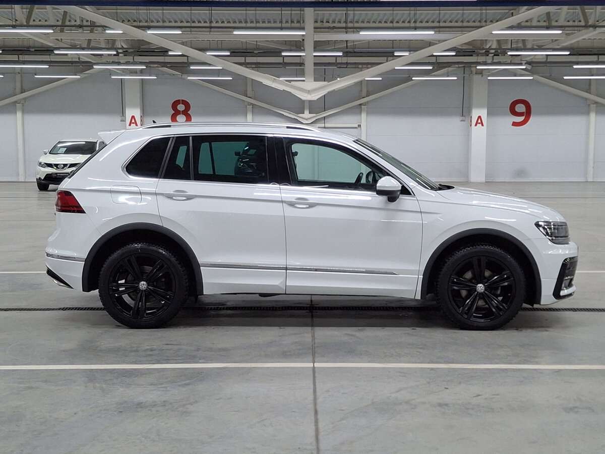 Купить Volkswagen Tiguan с пробегом. Фото: #3
