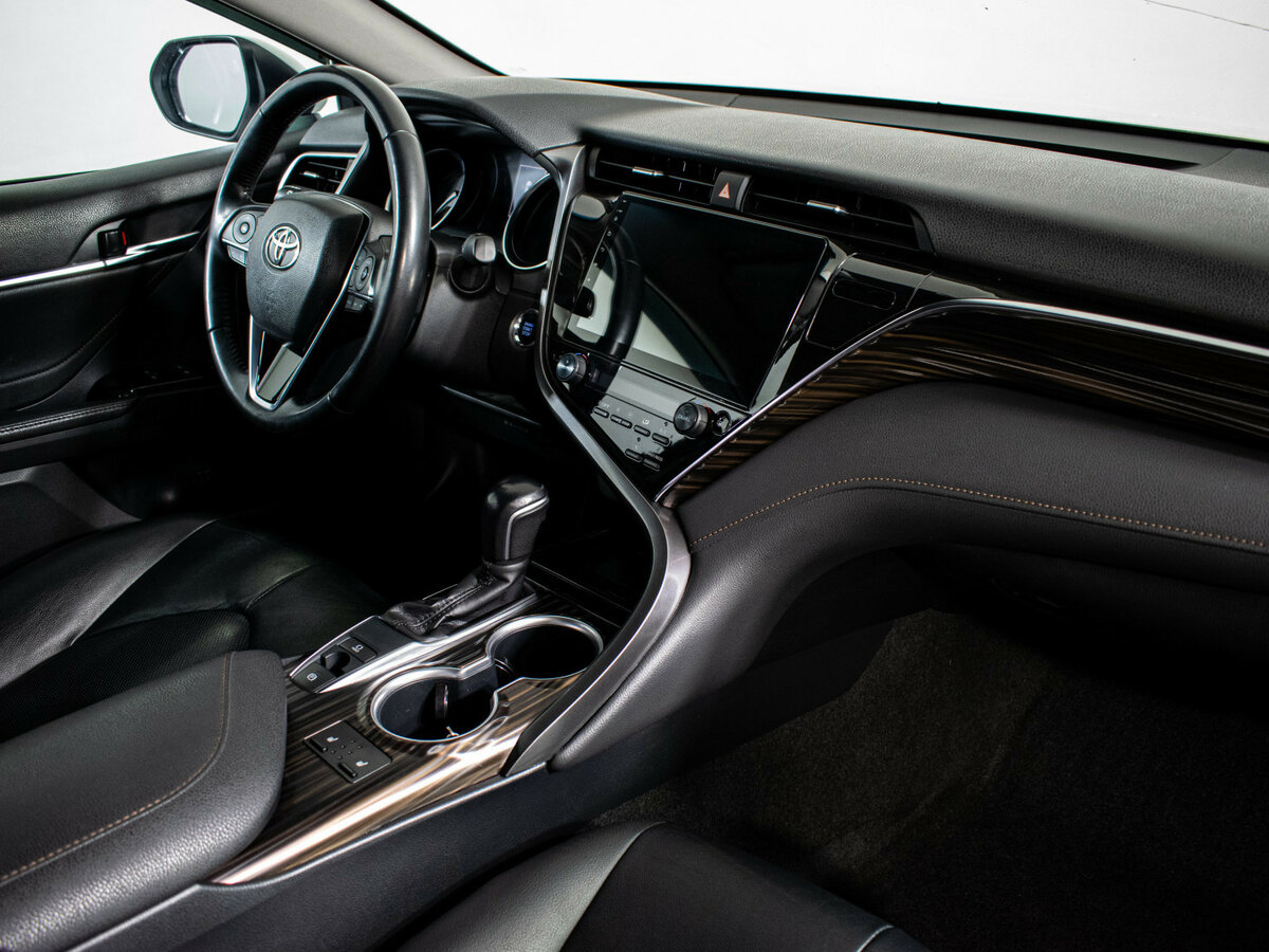 Купить Toyota Camry с пробегом. Фото: #7