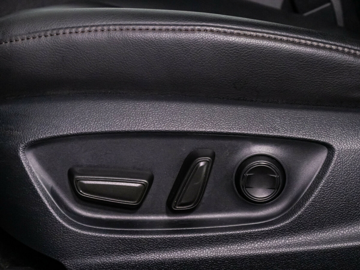 Купить Toyota Camry с пробегом. Фото: #15