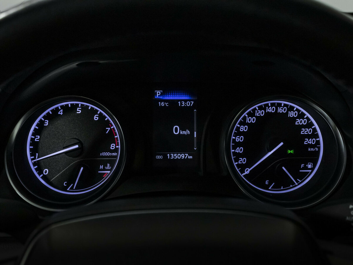 Купить Toyota Camry с пробегом. Фото: #10